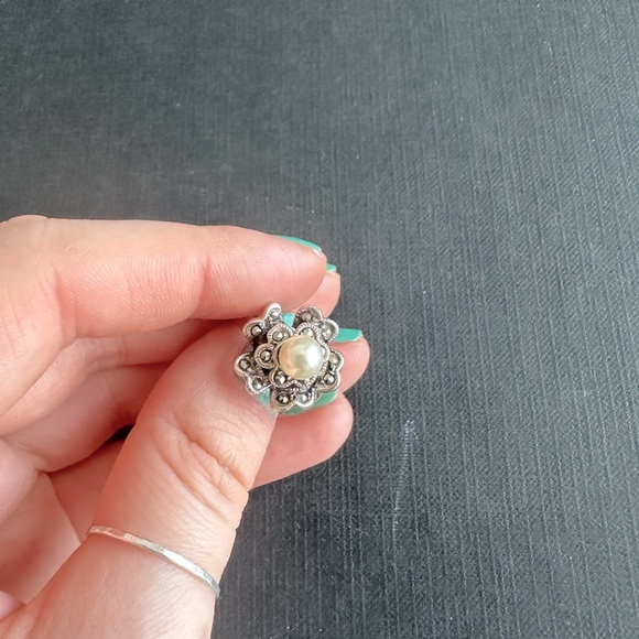 Marcasites and genuine pearl sterling ring - Picture 3 of 4